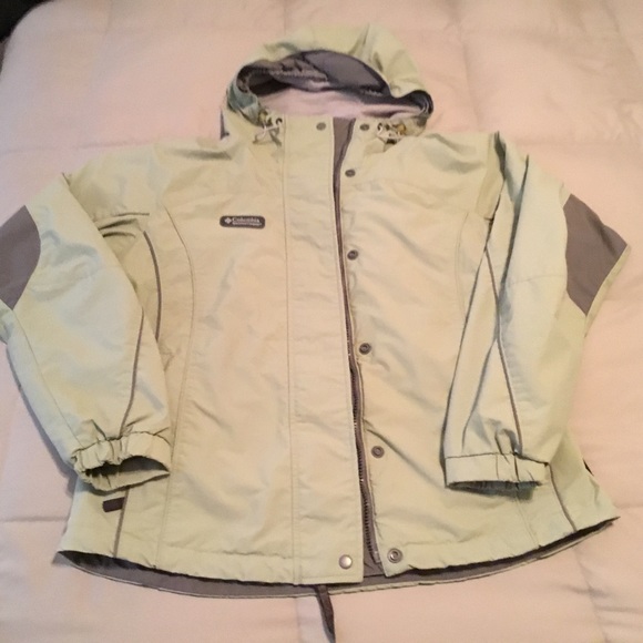 Columbia Packable nylon sage jacket with hood - Picture 9 of 11